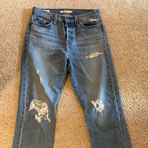 Levis Wedgie Straight Distressed Jeans 